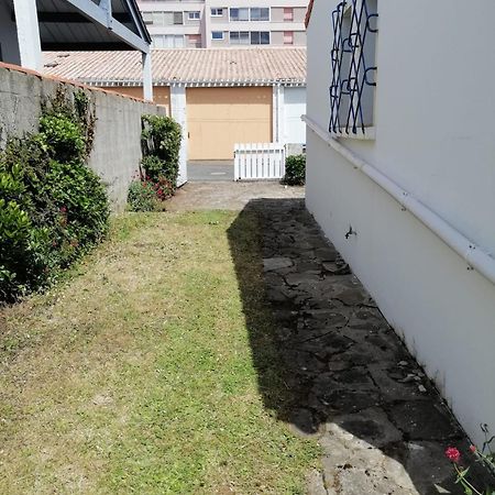 Maison Deux Chambres Avec Jardin A 100M De L'Ocean Les Sables-dʼOlonne Exterior foto